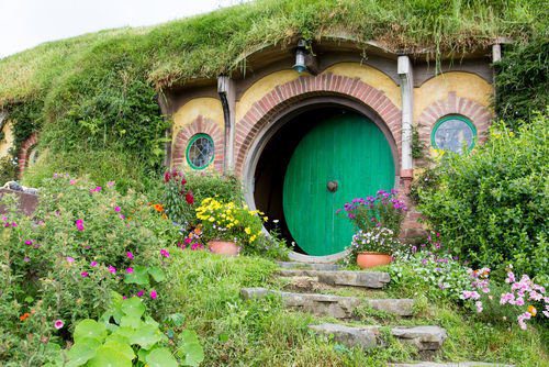 Hobbit round wooden door